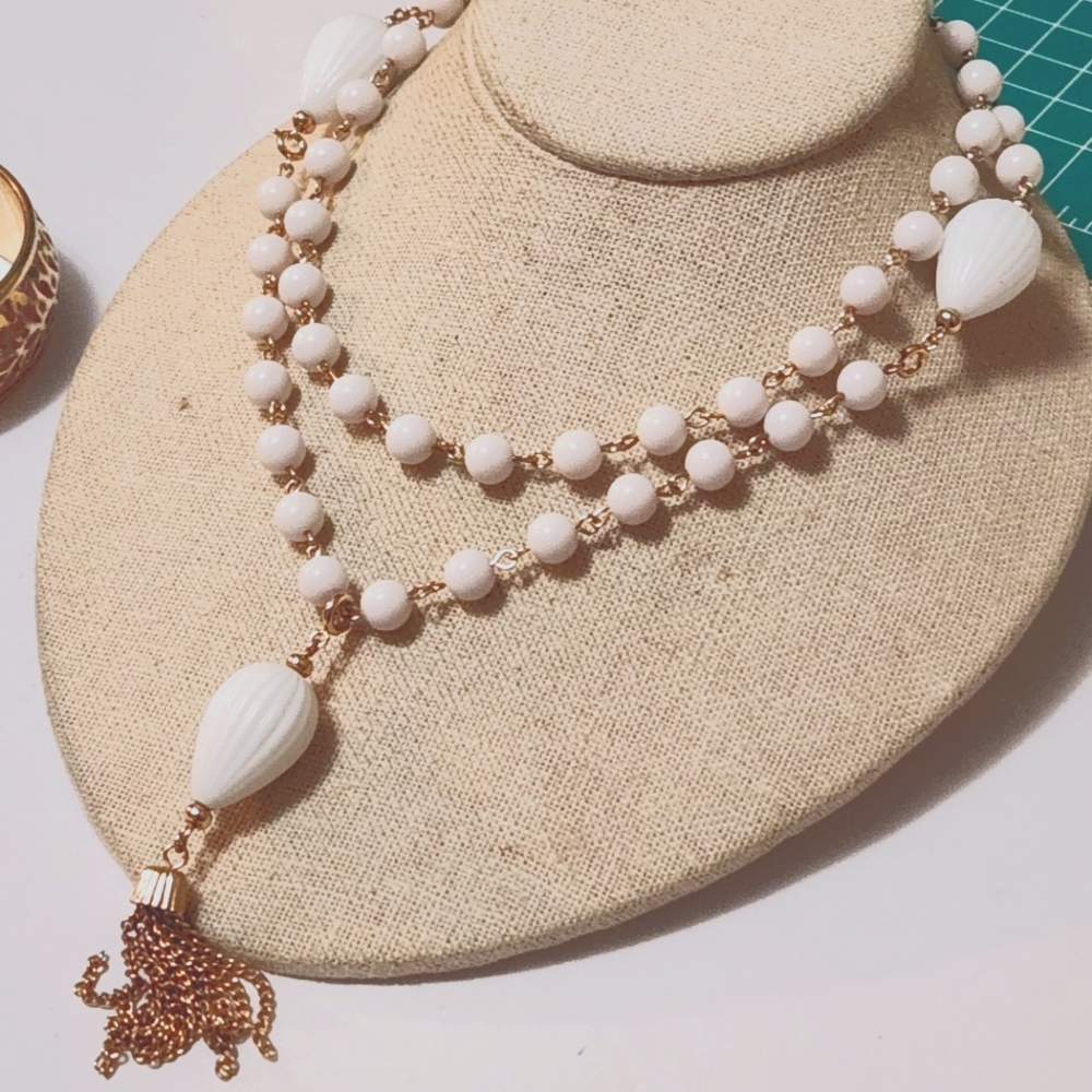 Unmarked 26" Vtg Sarah Cov Tessel Necklace Lucite But Very Nice Wt EUC